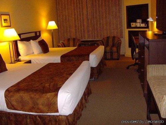 Ocean Promenade Hotel White Rock Room photo