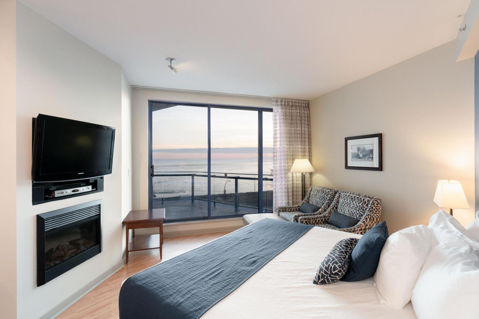 Ocean Promenade Hotel White Rock Room photo