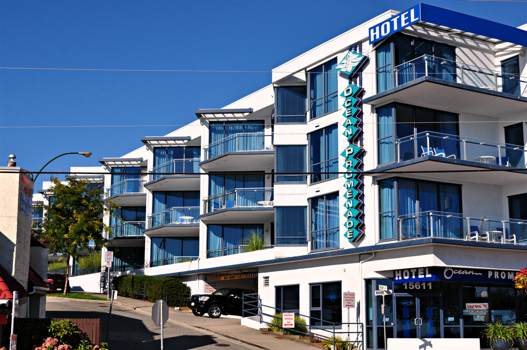 Ocean Promenade Hotel White Rock Exterior photo